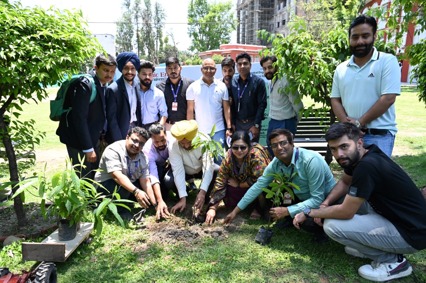 Image of volunteers in a training session.